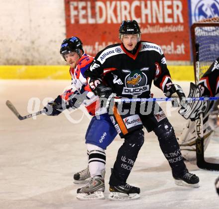 Eishockeycup. Ducks gegen Narren Steindorf. Wolfgang Korb (Ducks), Florian Augustin (Steindorf). Steindorf, 2.3.2013.
Foto: Kuess
---
pressefotos, pressefotografie, kuess, qs, qspictures, sport, bild, bilder, bilddatenbank