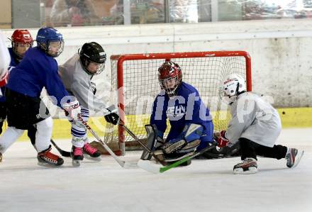 Eishockey Nachwuchs. Learn to play. Klagenfurt, am 3.3.2013.
Foto: Kuess
---
pressefotos, pressefotografie, kuess, qs, qspictures, sport, bild, bilder, bilddatenbank