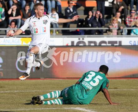 Fussball. Bundesliga. RZ Pellets WAC gegen SK Rapid Wien.  Manuel Kerhe,   (WAC), Guimaraes Ferreira Gerson (Rapid). Wolfsberg, 3.3.2013.
Foto: Kuess

---
pressefotos, pressefotografie, kuess, qs, qspictures, sport, bild, bilder, bilddatenbank