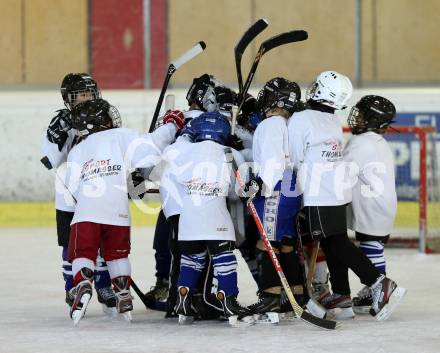 Eishockey Nachwuchs. Learn to play. Klagenfurt, am 3.3.2013.
Foto: Kuess
---
pressefotos, pressefotografie, kuess, qs, qspictures, sport, bild, bilder, bilddatenbank