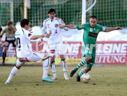 Fussball. Bundesliga. RZ Pellets WAC gegen SK Rapid Wien.   Michael Liendl,  (WAC), Steffen Hofmann (Rapid). Wolfsberg, 3.3.2013.
Foto: Kuess

---
pressefotos, pressefotografie, kuess, qs, qspictures, sport, bild, bilder, bilddatenbank