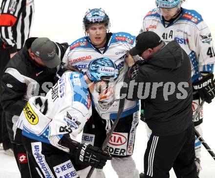 EBEL. Eishockey Bundesliga. EC VSV gegen EHC LIWEST Linz.  Verletzt Danny Irmen  (Linz). Villach, am 3.3.2013.
Foto: Kuess 


---
pressefotos, pressefotografie, kuess, qs, qspictures, sport, bild, bilder, bilddatenbank