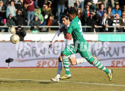 Fussball. Bundesliga. RZ Pellets WAC gegen SK Rapid Wien.  Jacobo,  (WAC), Guimaraes Ferreira Gerson   (Rapid). Wolfsberg, 3.3.2013.
Foto: Kuess

---
pressefotos, pressefotografie, kuess, qs, qspictures, sport, bild, bilder, bilddatenbank