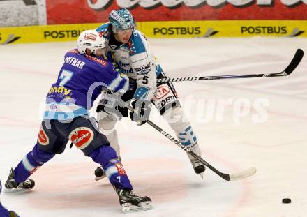 EBEL. Eishockey Bundesliga. EC VSV gegen EHC LIWEST Linz. PRETNAR Klemen (VSV), MACDONALD Franklin (Linz). Villach, am 3.3.2013.
Foto: Kuess 


---
pressefotos, pressefotografie, kuess, qs, qspictures, sport, bild, bilder, bilddatenbank