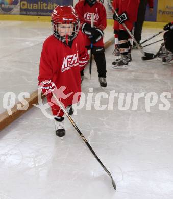 Eishockey Nachwuchs. Learn to play. Klagenfurt, am 3.3.2013.
Foto: Kuess
---
pressefotos, pressefotografie, kuess, qs, qspictures, sport, bild, bilder, bilddatenbank