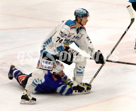 EBEL. Eishockey Bundesliga. EC VSV gegen EHC LIWEST Linz.  PEWAL Marco (VSV), OBERKOFLER Daniel (Linz). Villach, am 3.3.2013.
Foto: Kuess 


---
pressefotos, pressefotografie, kuess, qs, qspictures, sport, bild, bilder, bilddatenbank