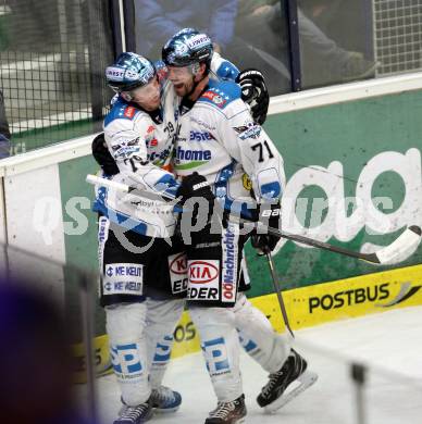 EBEL. Eishockey Bundesliga. EC VSV gegen EHC LIWEST Linz. Torjubel  LEAHY Patrick, BAUMGARTNER Gregor (Linz). Villach, am 3.3.2013.
Foto: Kuess 


---
pressefotos, pressefotografie, kuess, qs, qspictures, sport, bild, bilder, bilddatenbank