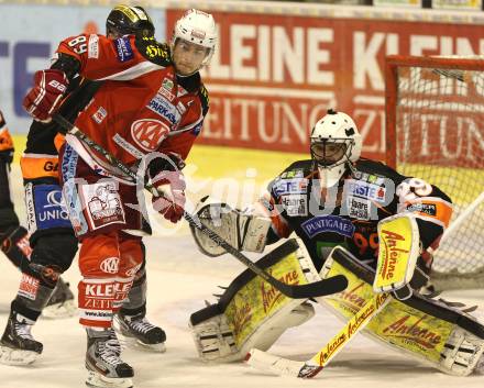 EBEL. Eishockey Bundesliga. KAC gegen Moser Medical Graz 99ers. Raphael Herburger  (KAC), Frederic Cloutier (Graz). Klagenfurt, am 5.3.2013.
Foto: Kuess
---
pressefotos, pressefotografie, kuess, qs, qspictures, sport, bild, bilder, bilddatenbank