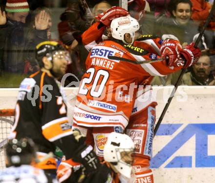 EBEL. Eishockey Bundesliga. EC KAC gegen Moser Medical Graz 99ers. Torjubel John Lammers, Manuel Geier (KAC). Klagenfurt, am 5.3.2013.
Foto: Kuess 


---
pressefotos, pressefotografie, kuess, qs, qspictures, sport, bild, bilder, bilddatenbank