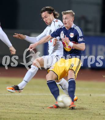 Fussball. Bundesliga. RZ Pellets WAC gegen  FC Red Bull Salzburg.  Dario Baldauf,  (WAC), Georg Teigl  (Salzburg). Wolfsberg, 6.3.2013.
Foto: Kuess

---
pressefotos, pressefotografie, kuess, qs, qspictures, sport, bild, bilder, bilddatenbank