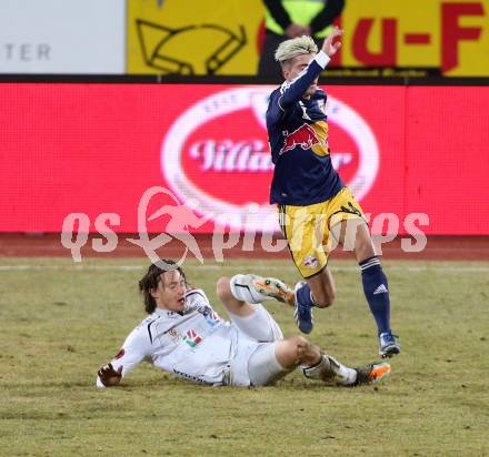 Fussball. Bundesliga. RZ Pellets WAC gegen  FC Red Bull Salzburg.  Dario Baldauf,  (WAC), Kevin Kampl  (Salzburg). Wolfsberg, 6.3.2013.
Foto: Kuess

---
pressefotos, pressefotografie, kuess, qs, qspictures, sport, bild, bilder, bilddatenbank