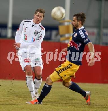 Fussball. Bundesliga. RZ Pellets WAC gegen  FC Red Bull Salzburg. Christian Thonhofer,   (WAC), Dusan Svento  (Salzburg). Wolfsberg, 6.3.2013.
Foto: Kuess

---
pressefotos, pressefotografie, kuess, qs, qspictures, sport, bild, bilder, bilddatenbank