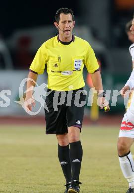 Fussball. Bundesliga. RZ Pellets WAC gegen  FC Red Bull Salzburg.  Schiedsrichter Alexander Harkam. Wolfsberg, 6.3.2013.
Foto: Kuess

---
pressefotos, pressefotografie, kuess, qs, qspictures, sport, bild, bilder, bilddatenbank