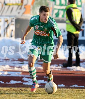 Fussball. Bundesliga. RZ Pellets WAC gegen SK Rapid Wien. Christopher Trimmel (Rapid). Wolfsberg, 3.3.2013.
Foto: Kuess

---
pressefotos, pressefotografie, kuess, qs, qspictures, sport, bild, bilder, bilddatenbank