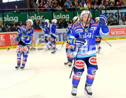 EBEL. Eishockey Bundesliga. EC VSV gegen EHC LIWEST Linz. Jubel Gerhard Unterluggauer (VSV). Villach, am 8.3.2013.
Foto: Kuess 


---
pressefotos, pressefotografie, kuess, qs, qspictures, sport, bild, bilder, bilddatenbank