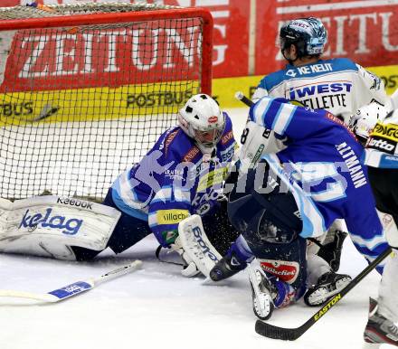 EBEL. Eishockey Bundesliga. EC VSV gegen EHC LIWEST Linz. Jean Philippe Lamoureux, Mario Altmann,  (VSV), Mike Ouellette (Linz). Villach, am 8.3.2013.
Foto: Kuess 


---
pressefotos, pressefotografie, kuess, qs, qspictures, sport, bild, bilder, bilddatenbank