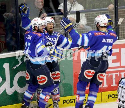 EBEL. Eishockey Bundesliga. EC VSV gegen EHC LIWEST Linz. Torjubel Markus Peintner, Benjamin Petrik, Mario Altmann (VSV). Villach, am 8.3.2013.
Foto: Kuess 


---
pressefotos, pressefotografie, kuess, qs, qspictures, sport, bild, bilder, bilddatenbank