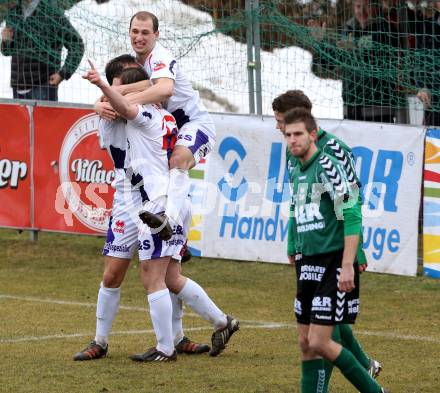 Fussball Regionalliga. SAK gegen Feldkirchen SV. Torjubel Patrick Lausegger, Darjan Aleksic, Christian Dlopst (SAK). Klagenfurt, 9.3.2013.
Foto: Kuess
---
pressefotos, pressefotografie, kuess, qs, qspictures, sport, bild, bilder, bilddatenbank