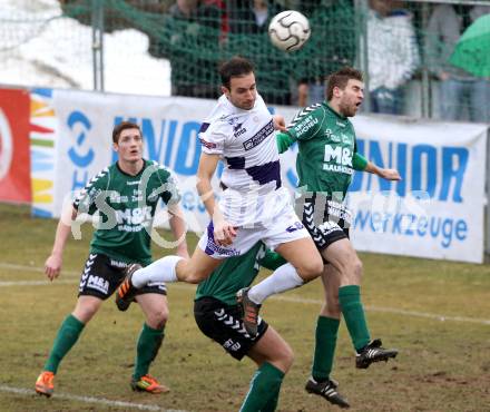 Fussball Regionalliga. SAK gegen Feldkirchen SV.  Murat Veliu,  (SAK), David Hebenstreit (Feldkirchen). Klagenfurt, 9.3.2013.
Foto: Kuess
---
pressefotos, pressefotografie, kuess, qs, qspictures, sport, bild, bilder, bilddatenbank