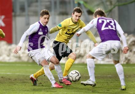 Fussball Regionalliga. SK Austria Klagenfurt gegen Allerheiligen. Grega Triplat,  (Klagenfurt), Christian Schimmel, Robert Kothleitner (Allerheiligen). Klagenfurt, 12.3.2013
Foto: Kuess

---
pressefotos, pressefotografie, kuess, qs, qspictures, sport, bild, bilder, bilddatenbank