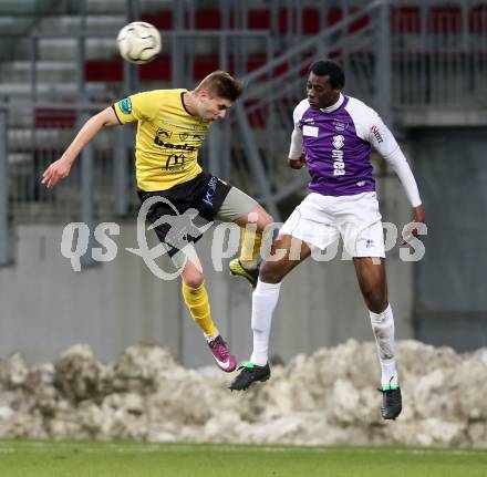 Fussball Regionalliga. SK Austria Klagenfurt gegen Allerheiligen. Eric Akoto, (Klagenfurt), Aemend Spreco (Allerheiligen).. Klagenfurt, 12.3.2013
Foto: Kuess

---
pressefotos, pressefotografie, kuess, qs, qspictures, sport, bild, bilder, bilddatenbank