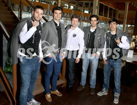 Fussball Bundesliga. RZ Pellets WAC. Neueinkleidung mit Trachtenjacken.  Ruben Rivera, Solano, Dietmar Riegler, Jacobo, David De Paula. Wolfsberg, 15.3.2013.
Foto: Kuess
---
pressefotos, pressefotografie, kuess, qs, qspictures, sport, bild, bilder, bilddatenbank