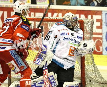 EBEL. Eishockey Bundesliga. EC KAC gegen EHC Liwest Black Wings Linz.  Manuel Geier (KAC), David Leneveu (Linz). Klagenfurt, am 15.3.2013.
Foto: Kuess 


---
pressefotos, pressefotografie, kuess, qs, qspictures, sport, bild, bilder, bilddatenbank