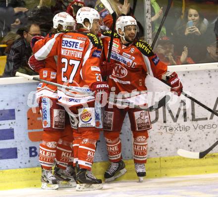 EBEL. Eishockey Bundesliga. EC KAC gegen EHC Liwest Black Wings Linz.  Torjubel Thomas Koch, John Lammers, Jamie Lundmark; Thomas Hundertpfund (KAC),  (Linz). Klagenfurt, am 15.3.2013.
Foto: Kuess 


---
pressefotos, pressefotografie, kuess, qs, qspictures, sport, bild, bilder, bilddatenbank