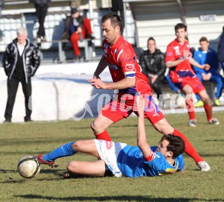 Fussball. Regionalliga Mitte. VSV gegen SAK. Kirisits Michael (VSV), Jolic Goran (SAK). Villach, 16.3.2013.
Foto: Kuess
---
pressefotos, pressefotografie, kuess, qs, qspictures, sport, bild, bilder, bilddatenbank