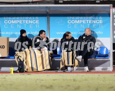 Fussball. Bundesliga. RZ Pellets WAC gegen SC Wiener Neustadt.  Amela Baltic, Tormanntrainer Adi Preschern, Individualtrainer Rene Poms, Co-Trainer Slobodan Grubor  (WAC). Wolfsberg, 16.3.2013.
Foto: Kuess

---
pressefotos, pressefotografie, kuess, qs, qspictures, sport, bild, bilder, bilddatenbank