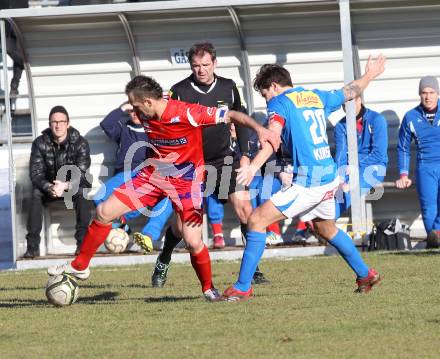 Fussball. Regionalliga Mitte. VSV gegen SAK. Kirisits Michael (VSV), Jolic Goran (SAK). . Villach, 16.3.2013.
Foto: Kuess
---
pressefotos, pressefotografie, kuess, qs, qspictures, sport, bild, bilder, bilddatenbank