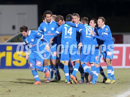 Fussball. Bundesliga. RZ Pellets WAC gegen SC Wiener Neustadt.  Torjubel Wiener Neustadt. Wolfsberg, 16.3.2013.
Foto: Kuess

---
pressefotos, pressefotografie, kuess, qs, qspictures, sport, bild, bilder, bilddatenbank