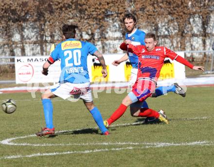 Fussball. Regionalliga Mitte. VSV gegen SAK. Kirisits Michael  (VSV), Biscan Darijo (SAK). Villach, 16.3.2013. 
Foto: Kuess
---
pressefotos, pressefotografie, kuess, qs, qspictures, sport, bild, bilder, bilddatenbank