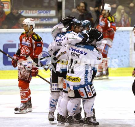 EBEL. Eishockey Bundesliga. EC KAC gegen EHC Liwest Black Wings Linz.  Torjubel  (Linz). Klagenfurt, am 19.3.2013.
Foto: Kuess 


---
pressefotos, pressefotografie, kuess, qs, qspictures, sport, bild, bilder, bilddatenbank