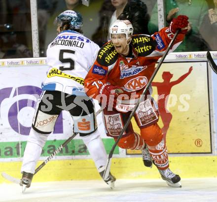 EBEL. Eishockey Bundesliga. EC KAC gegen EHC Liwest Black Wings Linz.  Jamie Lundmark,  (KAC), Franklin MacDonald (Linz). Klagenfurt, am 19.3.2013.
Foto: Kuess 


---
pressefotos, pressefotografie, kuess, qs, qspictures, sport, bild, bilder, bilddatenbank