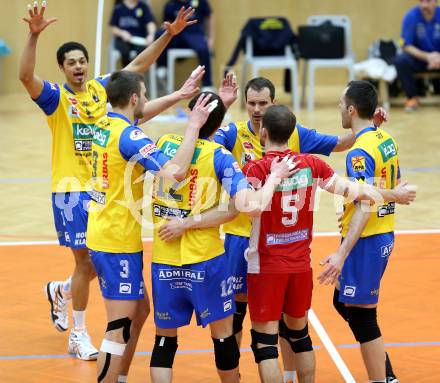 Volleyball. AVL-Halbfinale. SK Aich/Dob gegen Amstetten. Jubel (Aich/Dob). Bleiburg, 23.3.2013.
Foto: Kuess
---
pressefotos, pressefotografie, kuess, qs, qspictures, sport, bild, bilder, bilddatenbank