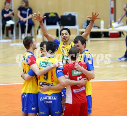 Volleyball. AVL-Halbfinale. SK Aich/Dob gegen Amstetten. Jubel (Aich/Dob). Bleiburg, 23.3.2013.
Foto: Kuess
---
pressefotos, pressefotografie, kuess, qs, qspictures, sport, bild, bilder, bilddatenbank