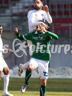 Fussball Regionalliga. SK Austria Klagenfurt gegen SV Wallern. Oliver Pusztai, (Austria Klagenfurt), Darijo Pecirep (Wallern). Klagenfurt, 23.3.2013.
Foto: Kuess
---
pressefotos, pressefotografie, kuess, qs, qspictures, sport, bild, bilder, bilddatenbank