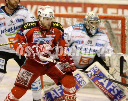 EBEL. Eishockey Bundesliga. EC KAC gegen EHC Liwest Black Wings Linz.  Markus Pirmann, (KAC), David Leneveu (Linz). Klagenfurt, am 24.3.2013.
Foto: Kuess 


---
pressefotos, pressefotografie, kuess, qs, qspictures, sport, bild, bilder, bilddatenbank