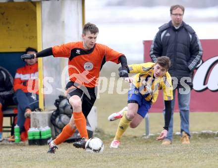 Fussball Unterliga Ost. Liebenfels gegen SPG SV Magdalensberg/Eberndorfer AC. David Koerbler,  (Liebenfels), Fabian Krenn (Magdalensberg/Eberndorf). Liebenfels, 24.3.2013.
Foto: Kuess
---
pressefotos, pressefotografie, kuess, qs, qspictures, sport, bild, bilder, bilddatenbank