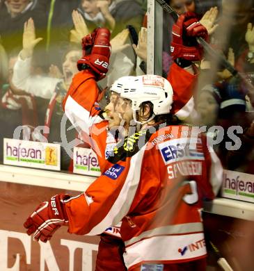 EBEL. Eishockey Bundesliga. EC KAC gegen EHC Liwest Black Wings Linz.  Torjubel Tyler Scofieldm Tyler Spurgeon (KAC). Klagenfurt, am 24.3.2013.
Foto: Kuess 


---
pressefotos, pressefotografie, kuess, qs, qspictures, sport, bild, bilder, bilddatenbank