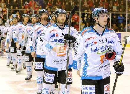 EBEL. Eishockey Bundesliga. EC KAC gegen EHC Liwest Black Wings Linz.  enttaeuschte Linzer Spieler. Klagenfurt, am 24.3.2013.
Foto: Kuess 


---
pressefotos, pressefotografie, kuess, qs, qspictures, sport, bild, bilder, bilddatenbank