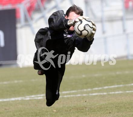 Fussball Regionalliga. SK Austria Klagenfurt gegen SV Wallern. Alexander Schenk (Austria Klagenfurt). Klagenfurt, 23.3.2013.
Foto: Kuess
---
pressefotos, pressefotografie, kuess, qs, qspictures, sport, bild, bilder, bilddatenbank