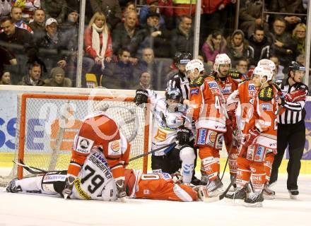 EBEL. Eishockey Bundesliga. EC KAC gegen EHC Liwest Black Wings Linz.  David Schuller,  (KAC), Patrick Leahy (Linz). Klagenfurt, am 24.3.2013.
Foto: Kuess 


---
pressefotos, pressefotografie, kuess, qs, qspictures, sport, bild, bilder, bilddatenbank