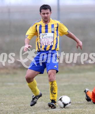 Fussball Unterliga Ost. Liebenfels gegen SPG SV Magdalensberg/Eberndorfer AC. Auron Miloti (Liebenfels). Liebenfels, 24.3.2013.
Foto: Kuess
---
pressefotos, pressefotografie, kuess, qs, qspictures, sport, bild, bilder, bilddatenbank