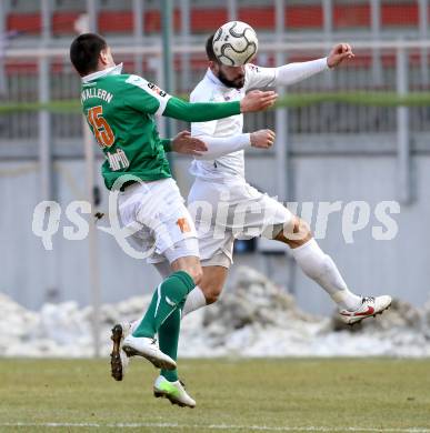 Fussball Regionalliga. SK Austria Klagenfurt gegen SV Wallern. Oliver Pusztai,  (Austria Klagenfurt), Darijo Pecirep (Wallern). Klagenfurt, 23.3.2013.
Foto: Kuess
---
pressefotos, pressefotografie, kuess, qs, qspictures, sport, bild, bilder, bilddatenbank