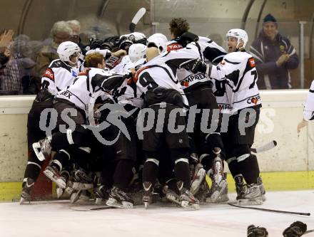 Eishockey NAHL. Finale. Tarco Woelfe Klagenfurt gegen Kapfenberg.  Jubel (Tarco). Klagenfurt, 30.3.2013.
Foto: Kuess
---
pressefotos, pressefotografie, kuess, qs, qspictures, sport, bild, bilder, bilddatenbank