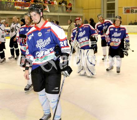 Eishockey NAHL. Finale. Tarco Woelfe Klagenfurt gegen Kapfenberg.  Enttaeuschte Kapfenberg Spieler. Klagenfurt, 30.3.2013.
Foto: Kuess
---
pressefotos, pressefotografie, kuess, qs, qspictures, sport, bild, bilder, bilddatenbank