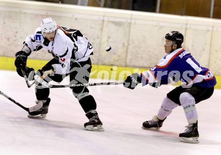 Eishockey NAHL. Finale. Tarco Woelfe Klagenfurt gegen Kapfenberg.  Christoph Ibounig, (Tarco), Michael Schmieder (Kapfenberg). Klagenfurt, 30.3.2013.
Foto: Kuess
---
pressefotos, pressefotografie, kuess, qs, qspictures, sport, bild, bilder, bilddatenbank