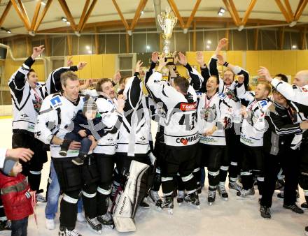 Eishockey NAHL. Finale. Tarco Woelfe Klagenfurt gegen Kapfenberg.  Jubel (Tarco). Klagenfurt, 30.3.2013.
Foto: Kuess
---
pressefotos, pressefotografie, kuess, qs, qspictures, sport, bild, bilder, bilddatenbank